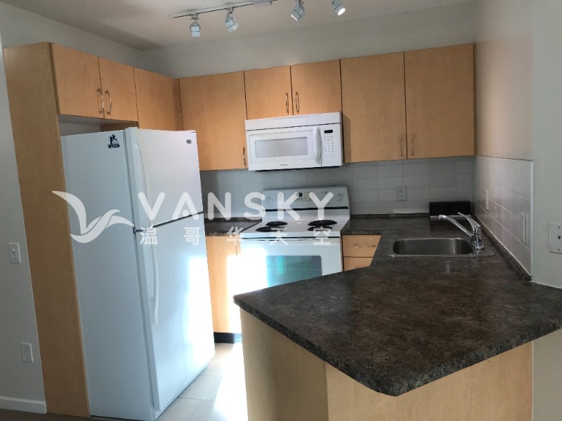 250416134154_333 kitchen.jpg